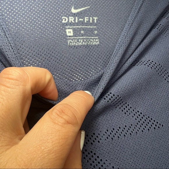 NIKE | short sleeve dri fit top - Picture 5 of 5